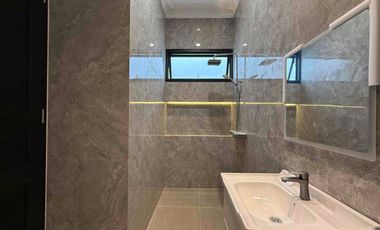 Rumah Mewah 3 Lantai di Cibubur Jakarta Timur  Hunian Eksklusif Lokasi Strategis