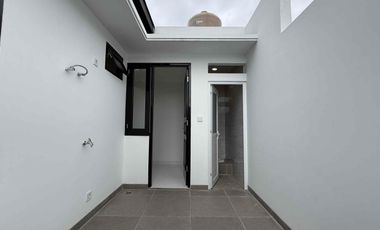 Rumah Mewah 3 Lantai di Cibubur Jakarta Timur  Hunian Eksklusif Lokasi Strategis