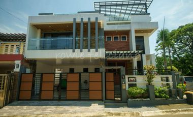 Metrogate Spring Meadows 5 bedrooms fully furnished for sale in Bulacan