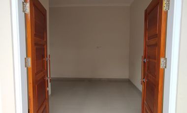 Rumah 2 Lantai Kualitas Bahan Terjamin Terbilang Murah Sawangan Depok