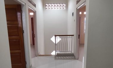 Rumah 2 Lantai Kualitas Bahan Terjamin Terbilang Murah Sawangan Depok