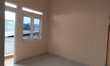 Rumah 2 Lantai Kualitas Bahan Terjamin Terbilang Murah Sawangan Depok