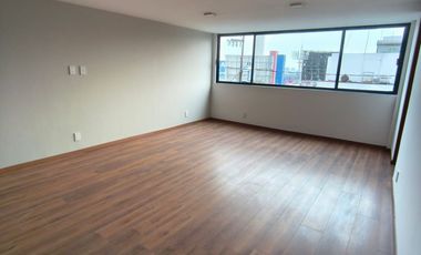 VENTA DE ESPECTACULAR CASA TOTALMENTE REMODELADA EN CIUDAD SATELITE