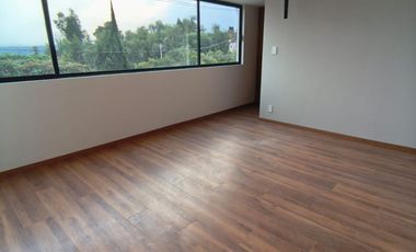 VENTA DE ESPECTACULAR CASA TOTALMENTE REMODELADA EN CIUDAD SATELITE