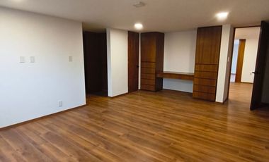 VENTA DE ESPECTACULAR CASA TOTALMENTE REMODELADA EN CIUDAD SATELITE