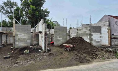 Rumah Murah Strategis TImur Kampus UII Jogja. Free Pajak