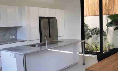 dijual / disewakan rumah cluster mewah kemang swimming pool