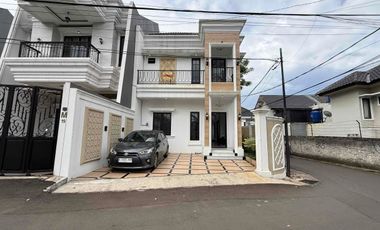 Rumah Klasik Modern 2 Lantai di Jagakarsa  Akses Strategis Dekat Tol Cilandak & TB Simatupang