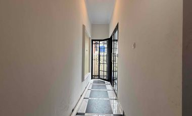 Rumah Klasik Modern 2 Lantai di Jagakarsa  Akses Strategis Dekat Tol Cilandak & TB Simatupang