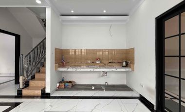 Rumah Klasik Modern 2 Lantai di Jagakarsa  Akses Strategis Dekat Tol Cilandak & TB Simatupang