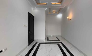 Rumah Klasik Modern 2 Lantai di Jagakarsa  Akses Strategis Dekat Tol Cilandak & TB Simatupang