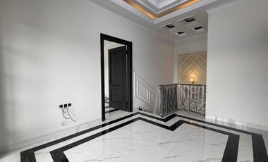 Rumah Klasik Modern 2 Lantai di Jagakarsa  Akses Strategis Dekat Tol Cilandak & TB Simatupang