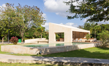 Casa Residencial Completamente Amueblada de Lujo en Privada Residencial al Norte de Merida, Yuc.