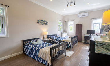 Casa Residencial Completamente Amueblada de Lujo en Privada Residencial al Norte de Merida, Yuc.