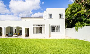 Casa Residencial Completamente Amueblada de Lujo en Privada Residencial al Norte de Merida, Yuc.