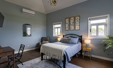 Casa Residencial Completamente Amueblada de Lujo en Privada Residencial al Norte de Merida, Yuc.