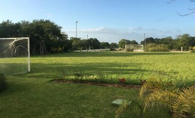 Casa Residencial Completamente Amueblada de Lujo en Privada Residencial al Norte de Merida, Yuc.