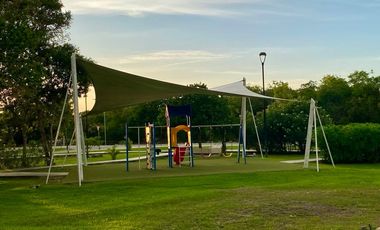 Casa Residencial Completamente Amueblada de Lujo en Privada Residencial al Norte de Merida, Yuc.