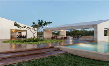 Casa Residencial Completamente Amueblada de Lujo en Privada Residencial al Norte de Merida, Yuc.