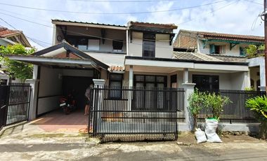 DISEWAKAN RUMAH BARU RENOVASI ATAP & CAT ULANG DI KOMPLEK MARGAHAYU RAYA KOTA BANDUNG