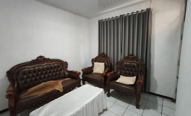 DISEWAKAN RUMAH BARU RENOVASI ATAP & CAT ULANG DI KOMPLEK MARGAHAYU RAYA KOTA BANDUNG