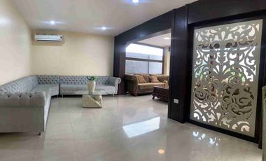 En Alquiler Casa Urbanización Las Condes - sector UEES