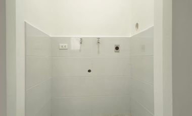 Casa de alquiler en Urbanización Casa Laguna, avenida León Febres Cordero.