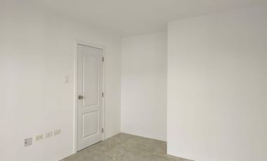 Casa de alquiler en Urbanización Casa Laguna, avenida León Febres Cordero.