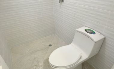 Casa de alquiler en Urbanización Casa Laguna, avenida León Febres Cordero.