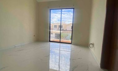 SE RENTA BONITA CASA DE DOS PLANTAS EN LAS QUINTAS