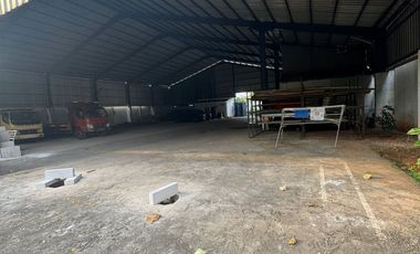 Disewakan Gudang Strategis Pinggir Jalan