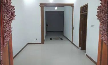 House for Rent in Pogung Area. This Location is Close to UGM and UNY