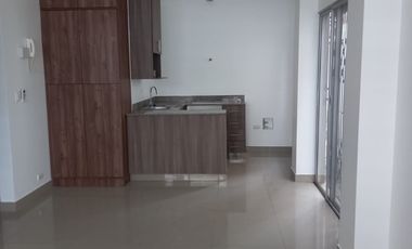 Alquilo departamento en Kennedy Norte, piscina incl.