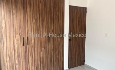 Villas del Refugio. RENTA - Departamento de 2 recámaras con amenidades