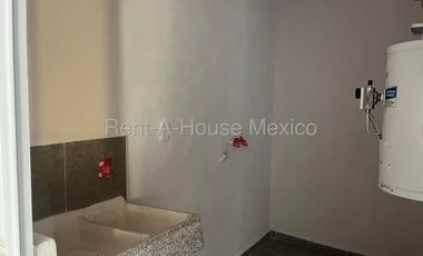 Villas del Refugio. RENTA - Departamento de 2 recámaras con amenidades