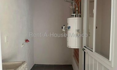 Villas del Refugio. RENTA - Departamento de 2 recámaras con amenidades