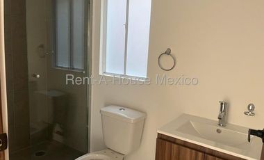 Villas del Refugio. RENTA - Departamento de 2 recámaras con amenidades