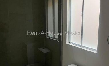 Villas del Refugio. RENTA - Departamento de 2 recámaras con amenidades