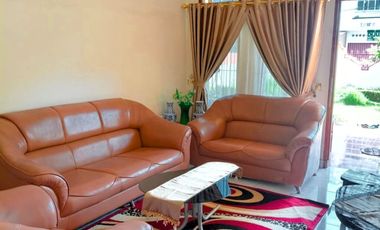 RUMAH SIAP HUNI BERHALAMAN LUAS COCOK BUAT KOST STRATEGIS DI JL. PRAJURIT - MEDAN TIMUR