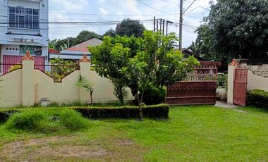 RUMAH SIAP HUNI BERHALAMAN LUAS COCOK BUAT KOST STRATEGIS DI JL. PRAJURIT - MEDAN TIMUR