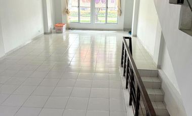 DIJUAL MURAH !!! RUKO BOULEVARD BSD HADAP JALAN RAYA COCOK UNTUK TEMPAT USAHA DI BSD CITY