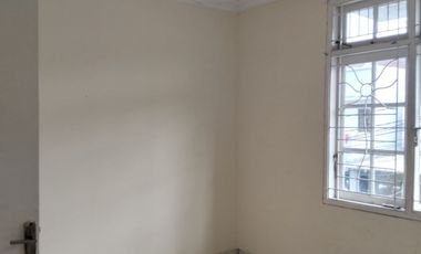 Disewakan rumah 2 1/4 lantai di Daan Mogot arcadia