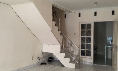Disewakan rumah 2 1/4 lantai di Daan Mogot arcadia