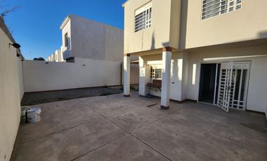 VILAGO RESIDENCIAL CASA EN RENTA AMUEBLADA