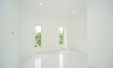 JUAL RUMAH CANTIK SIAP HUNI