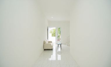 JUAL RUMAH CANTIK SIAP HUNI