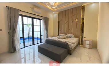 Rumah Mewah Ada Lift dan Kolam Renang di Pondok Indah, Jakarta Selatan