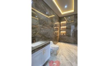 Rumah Mewah Ada Lift dan Kolam Renang di Pondok Indah, Jakarta Selatan