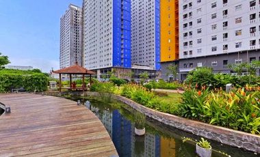 Sewa nyaman untuk jangka panjang! Studio furnished Green Pramuka Mall, fasilitas lengkap, dan lingkungan nyaman