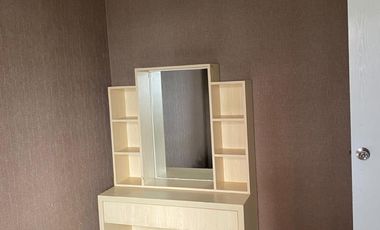 Sewa nyaman untuk jangka panjang! Studio furnished Green Pramuka Mall, fasilitas lengkap, dan lingkungan nyaman